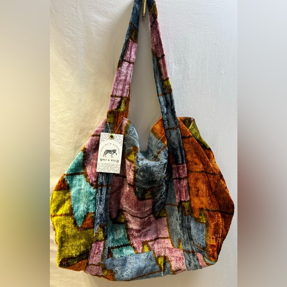Wolf & Willa Emily carry all bag. Beautiful bag new with tags. - Picture 8 of 9